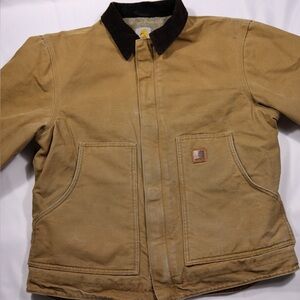 vintage Carhartt sherpa-lined jacket in a camel sandstone with a corduroy collar